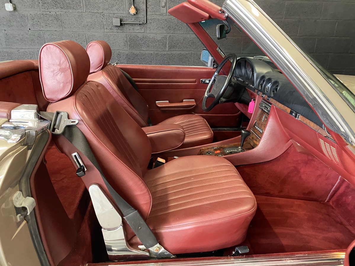 Mercedes-Benz Classe SL 560 v8 cabriolet w 107