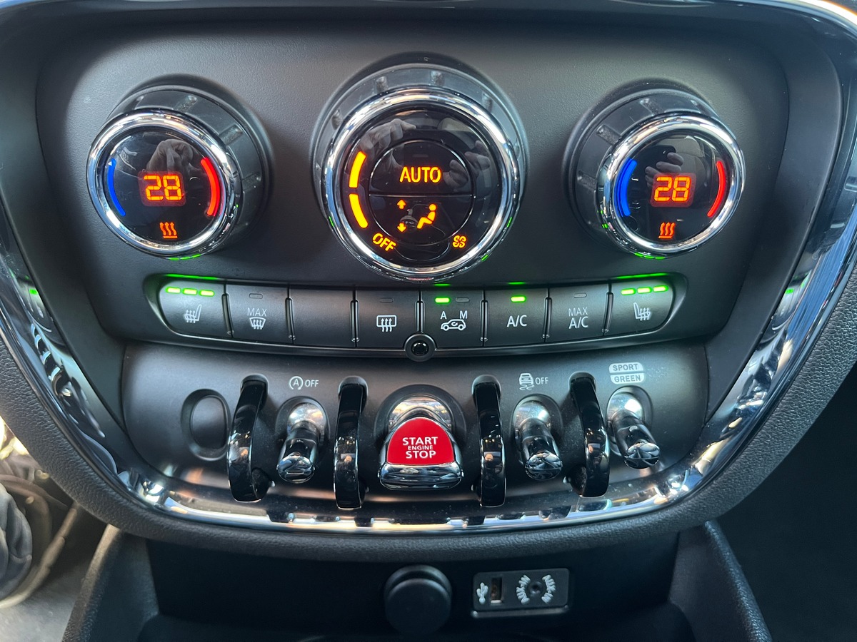 Mini Clubman ONE D 1.5 116ch, PACK CHILI, TOIT OUVRANT, SIEGES CHAUFFANT, RADAR DE RECUL, GPS