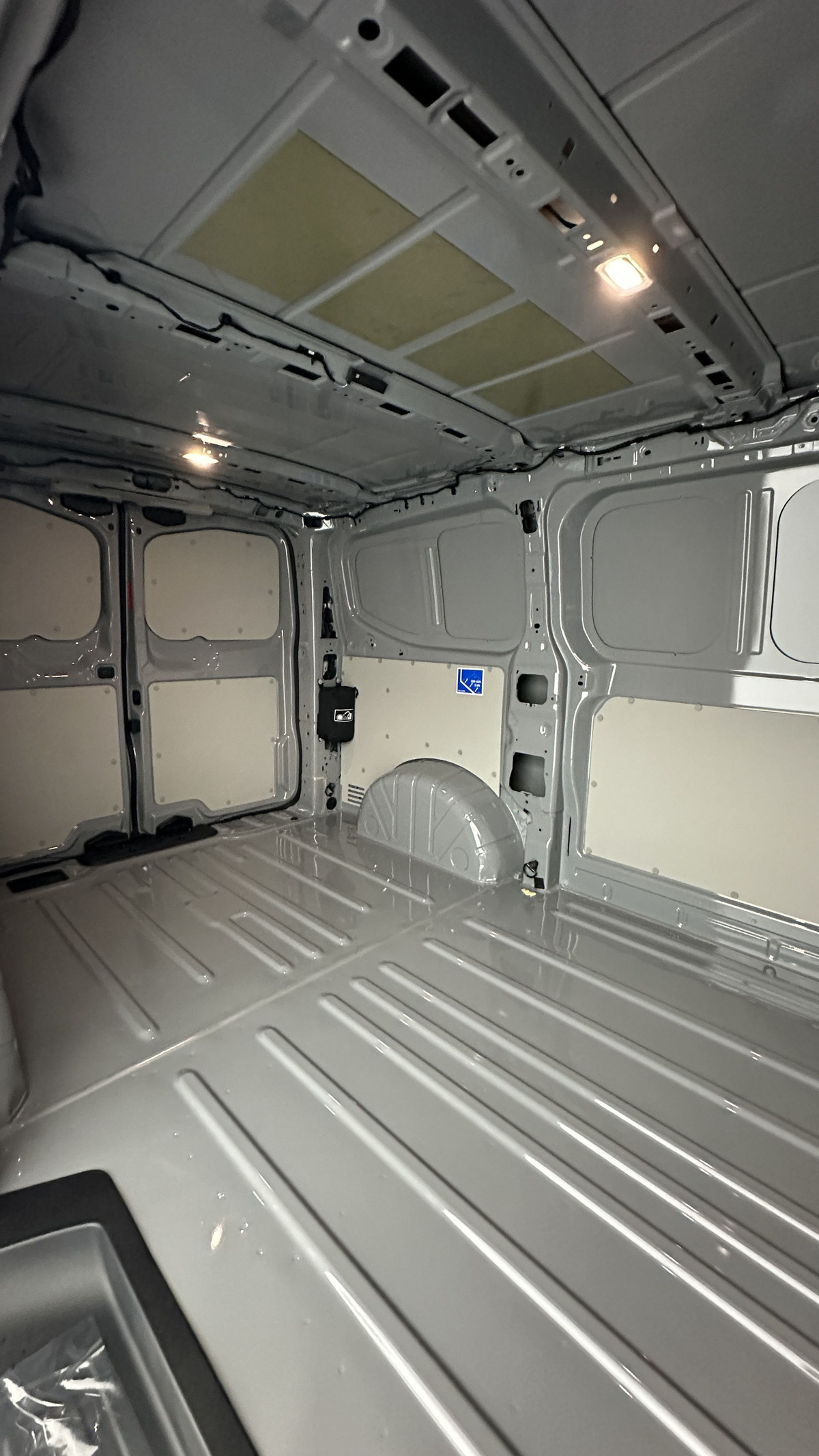 Volkswagen Transporter T7 Van L1 2.0 TDI 150 ch Business BVA8 | 33200 euros ht | PLUSIEURS COLORIS