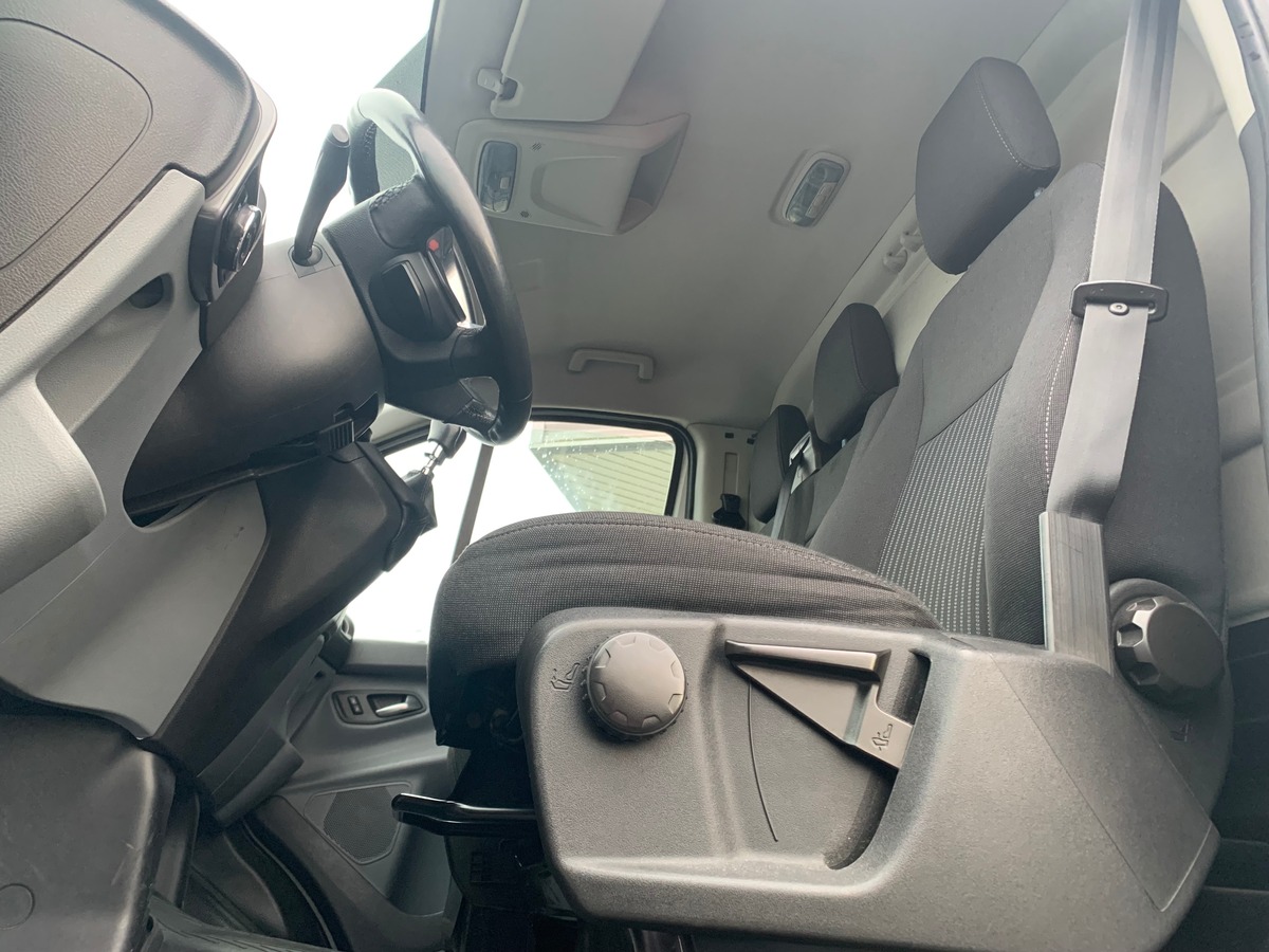 Ford TRANSIT CUSTOM 125 ch | Commandes du système audio au volant | Régulateur/limiteur de vitesse