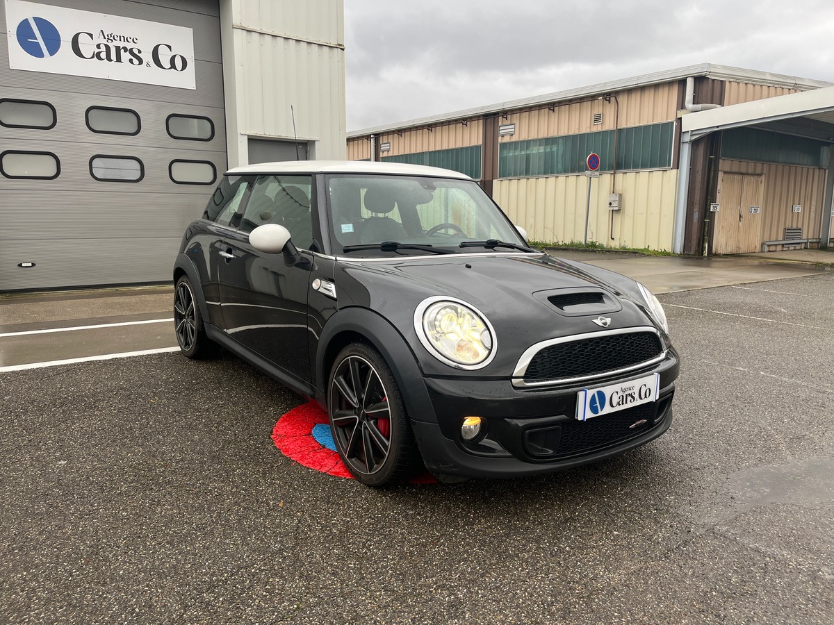 Mini Cooper JOHN COOPER WORKS 211ch, FEUX AUTOMATIQUE, RADAR, GPS