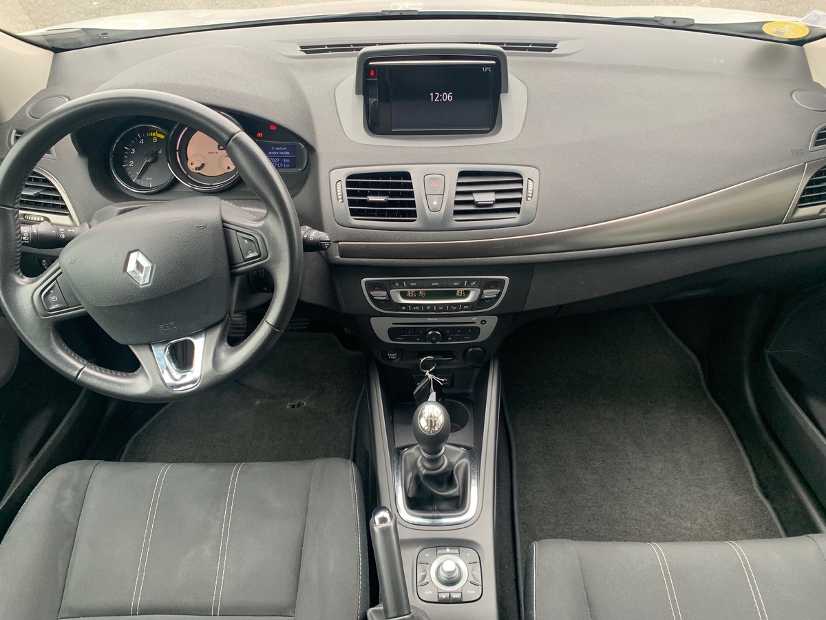 RENAULT Megane Estate 110 ch | Business | GPS | Régulateur de vitesse | Radar de recul | Bluetooth