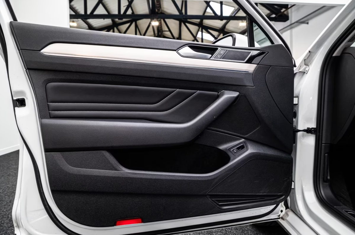 Volkswagen Passat SW VIII 2.0 TDI EVO 200ch Elegance 4Motion DSG7 Toit ouvrant Attelage