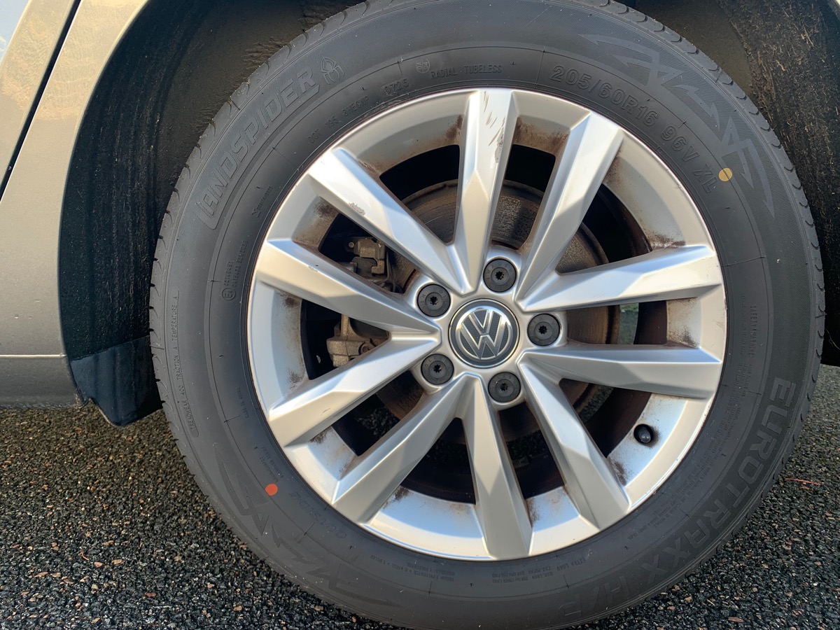 Volkswagen Touran 110 ch | 7 Places | Attelage | GPS | Radar de Stationnement Avant et Arriére