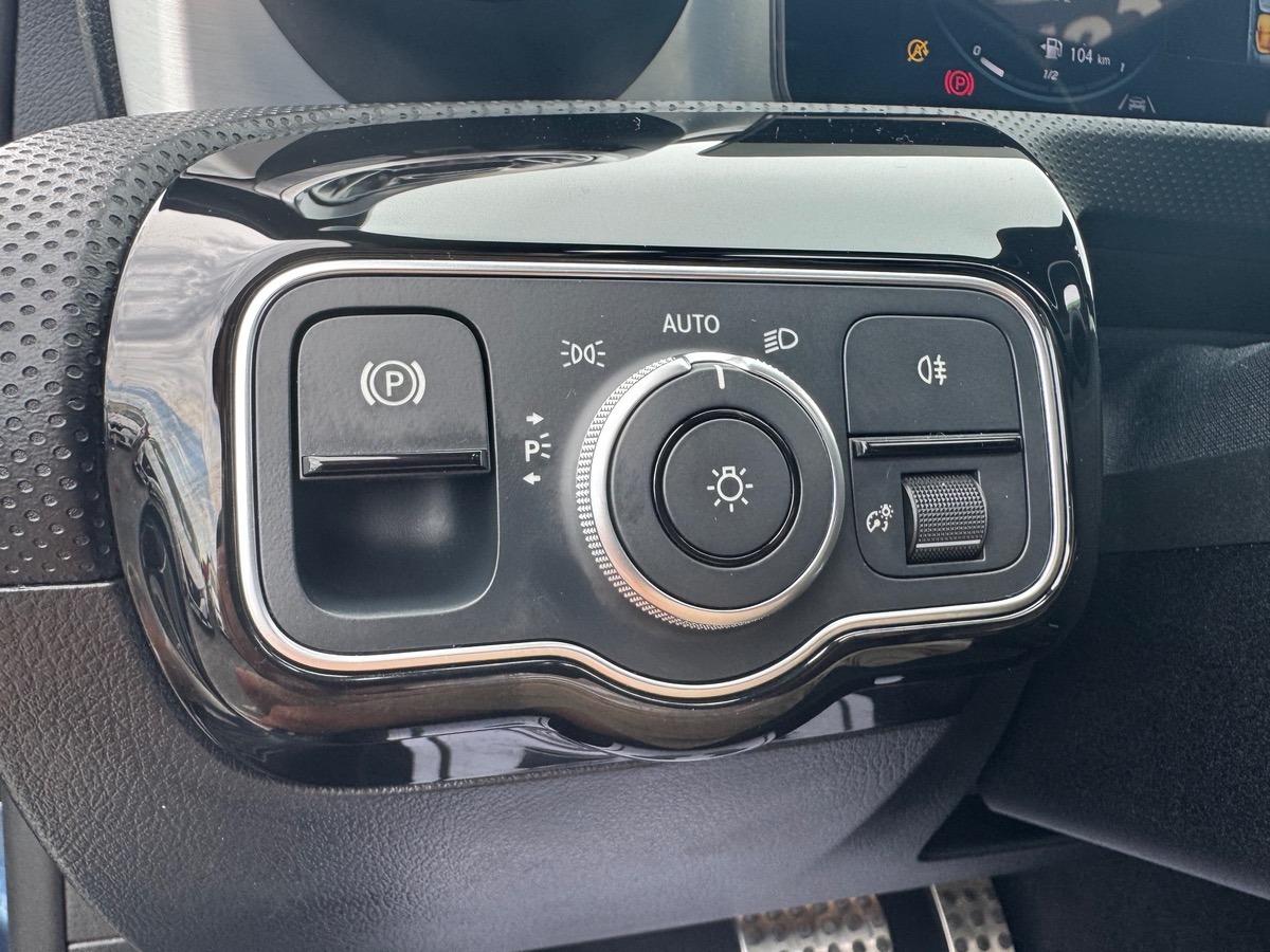 Mercedes Benz Classe A 200D AMG LINE 8G-DCT + TOIT OUVRANT