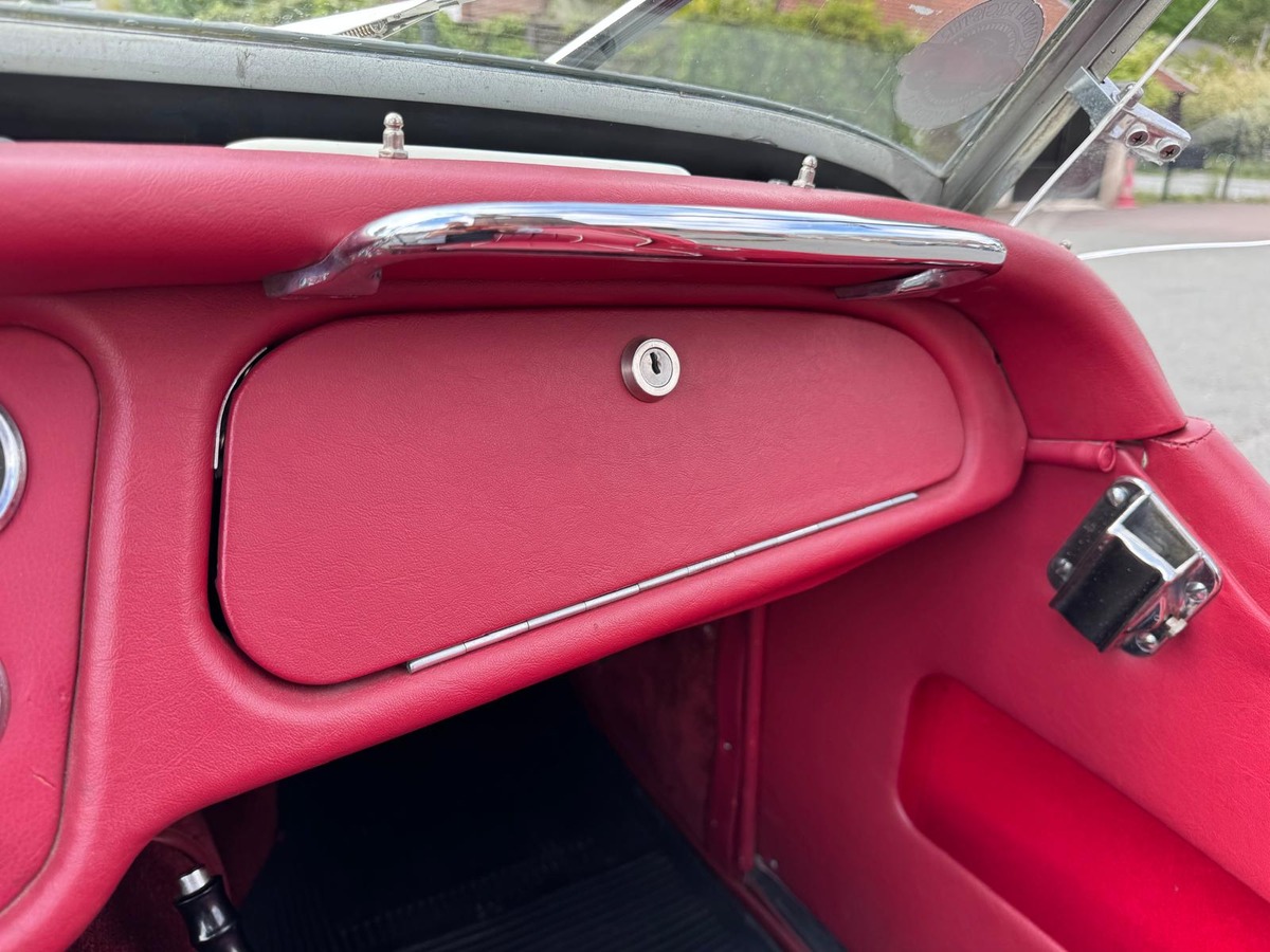 Triumph TR 3 "Petite bouche" 2.0 100cv 1957