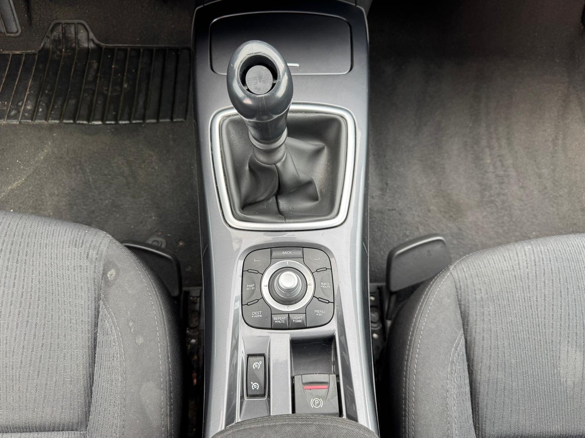 RENAULT Laguna III 1.5 dCi Black Edition - Révisée - Garantie