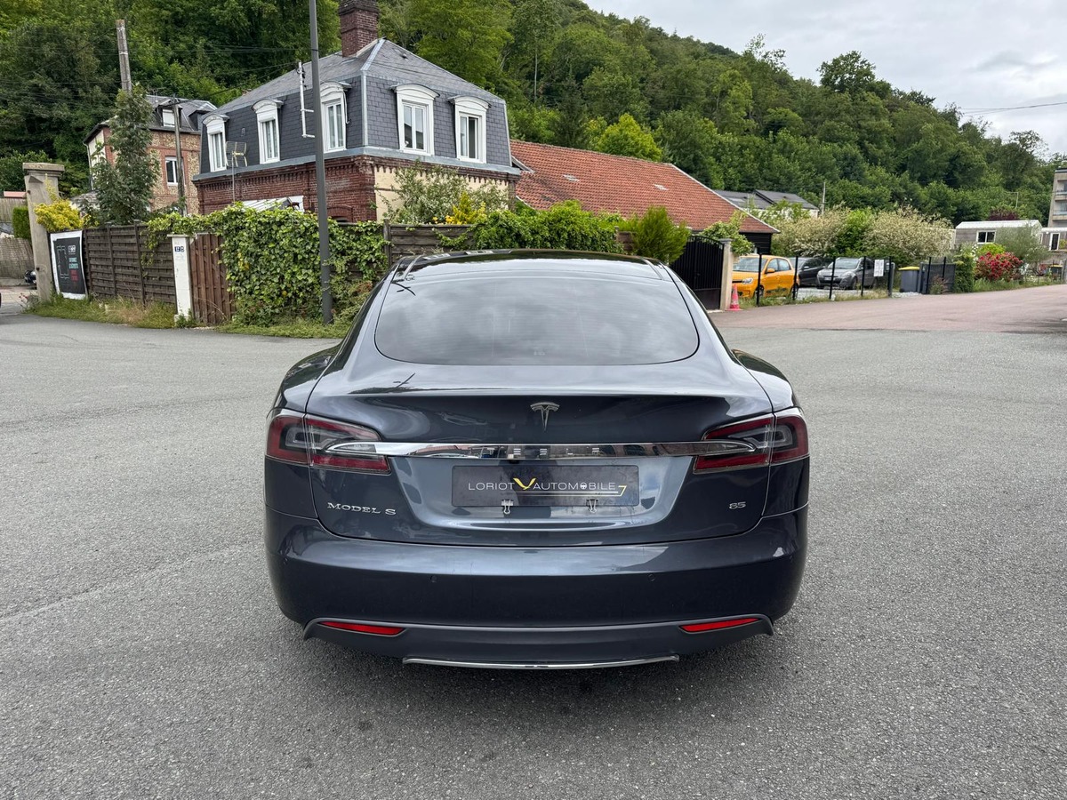 Tesla Model S 85 367CV 7 places - Recharge gratuite à vie