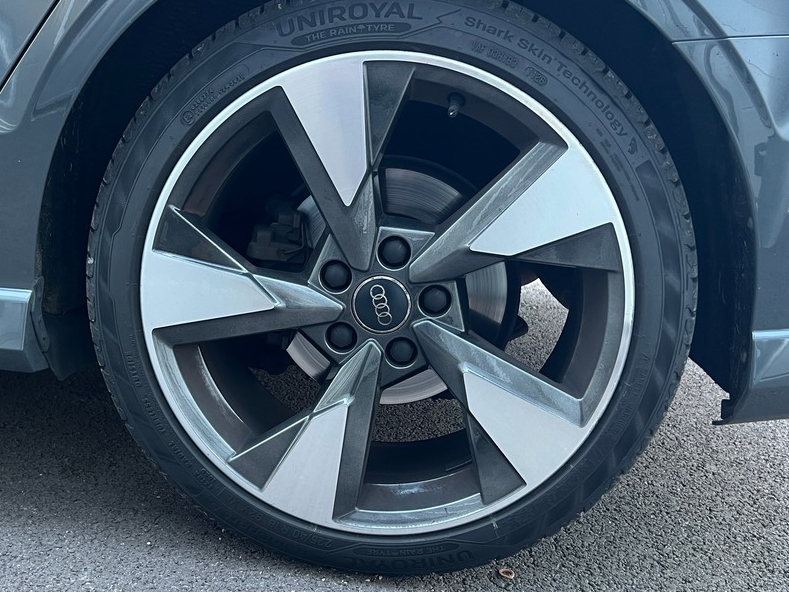 Audi A3 2.0 TFSI 190ch S-Line Quattro S tronic 7 - Gris Nano - Virtual Cockpit -  Système B&O -