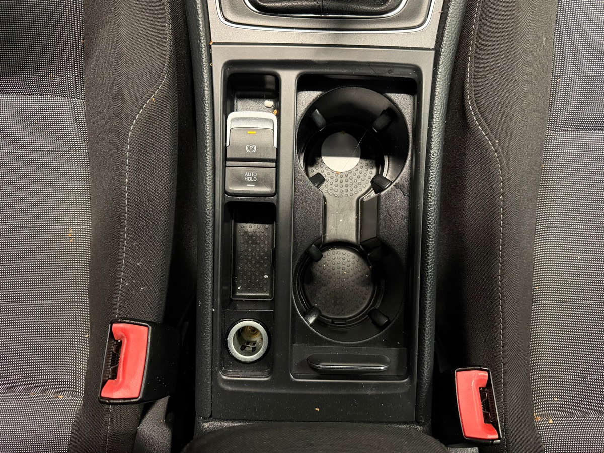 Volkswagen Golf 7 VII tdi 1.6 90ch Confortline
