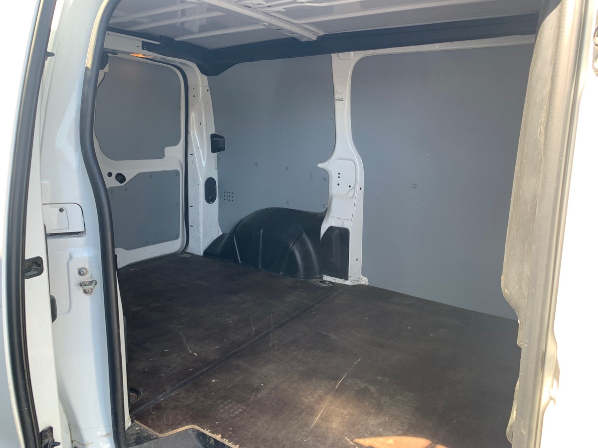 Toyota ProAce 120 chevaux | 3 Places | Medium | Apple car play | GPS | Régulateur de vitesse | Radar