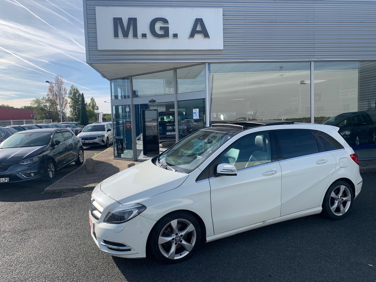Mercedes-Benz Classe B 136 | Sport | Toit panoramique | Caméra recul | Régulateur | GPS | Attelage