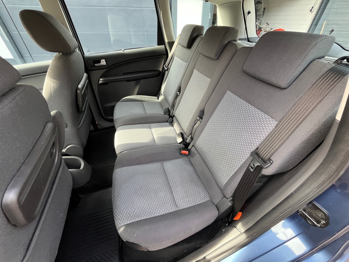 Ford Focus C-max 2.0 140ch, SIEGES CHAUFFANT, CLIM AUTO, REGULATEUR, FEUX AUTOMATIQUE