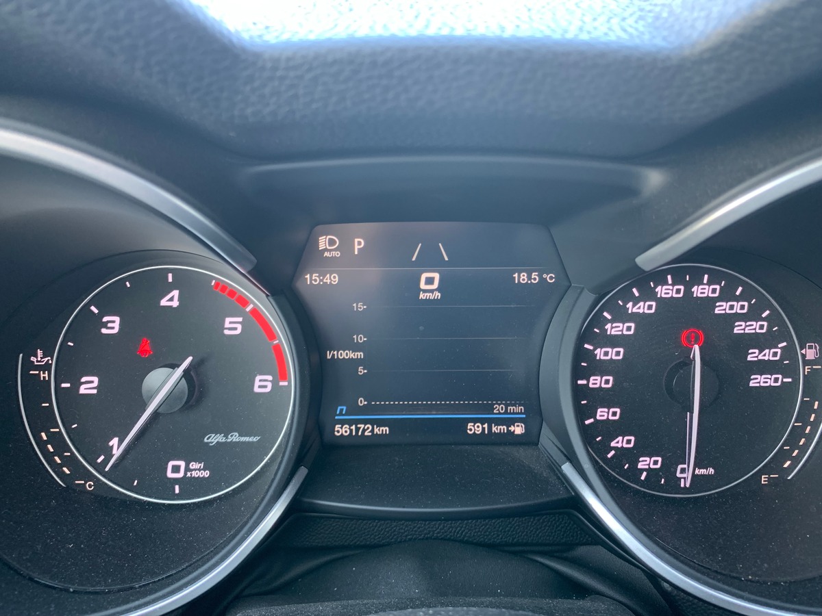 Alfa Romeo Stelvio 190 ch | Sprint | Caméra recul | Apple car Play | Coffre assisté électriquement