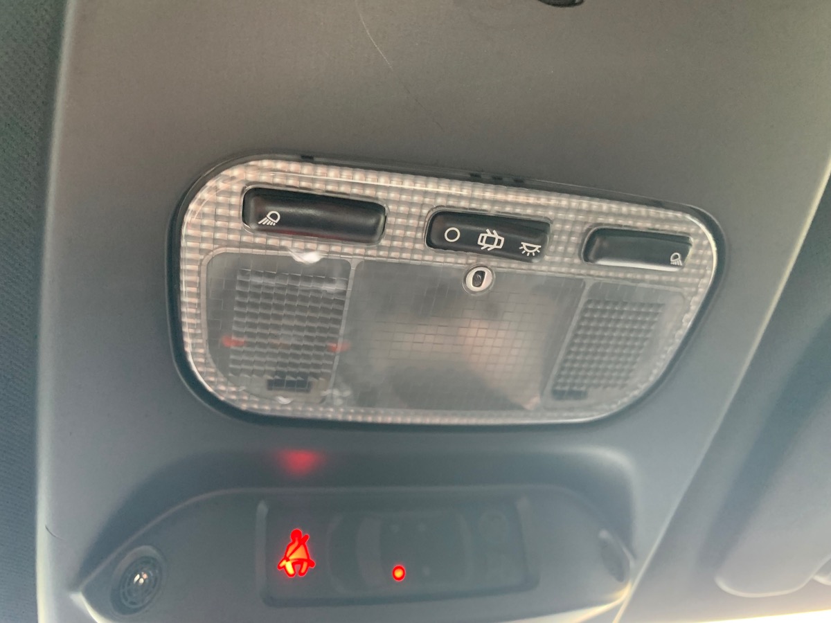 Peugeot RCZ 270 | R | Pack Sport | GPS | Radar avant arriére | Baquet sport mi-cuir Alcantara