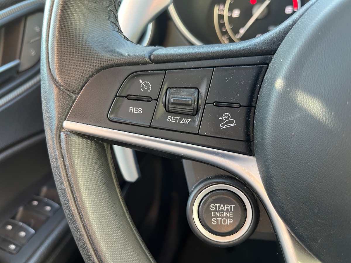Alfa Romeo Stelvio 2.2 210CH Q4 SPORT EDITION, AT8, HAYON ELEC, CAMERA, MAINTIEN DANS LA VOIE