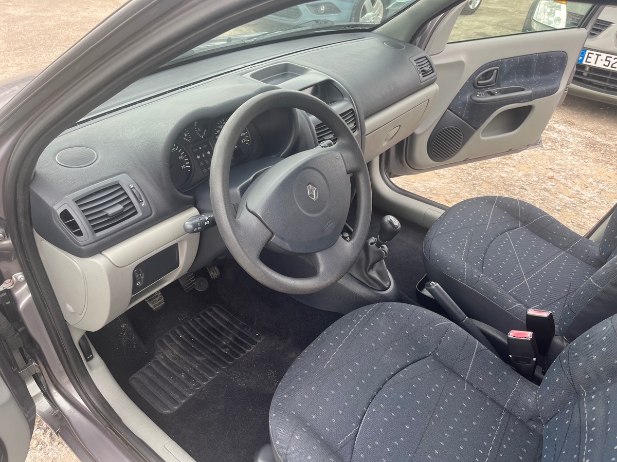 RENAULT Clio 1.2i 16v  108132km