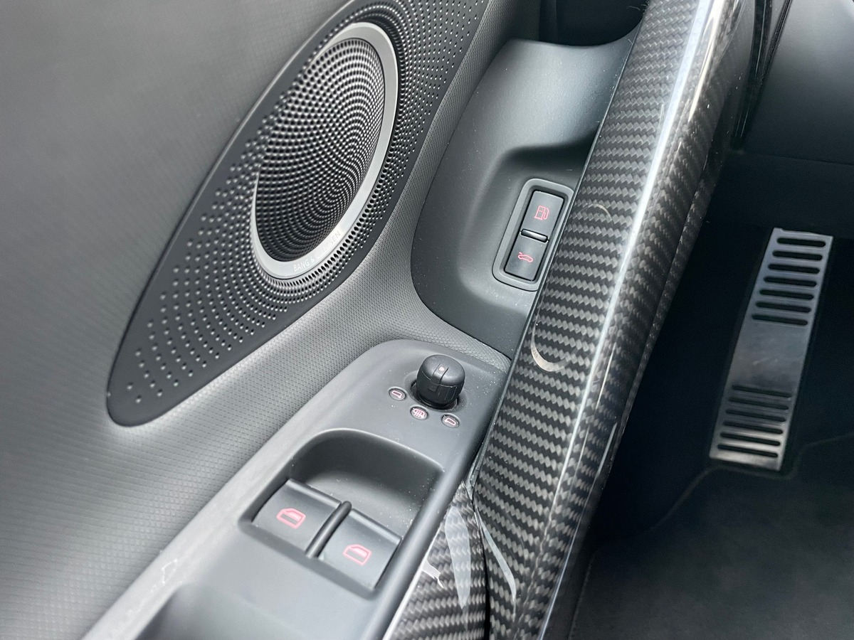 Audi R8 V8 4.2 430 Quattro R-Tronic 6 Carbon f