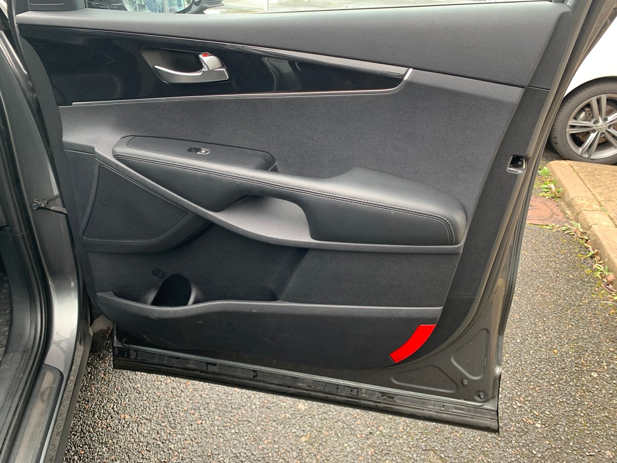 Kia Sorento 200 ch | Premium | 7 Places | AWD | Toit ouvrant panoramique | GPS | Régulateur vitesse