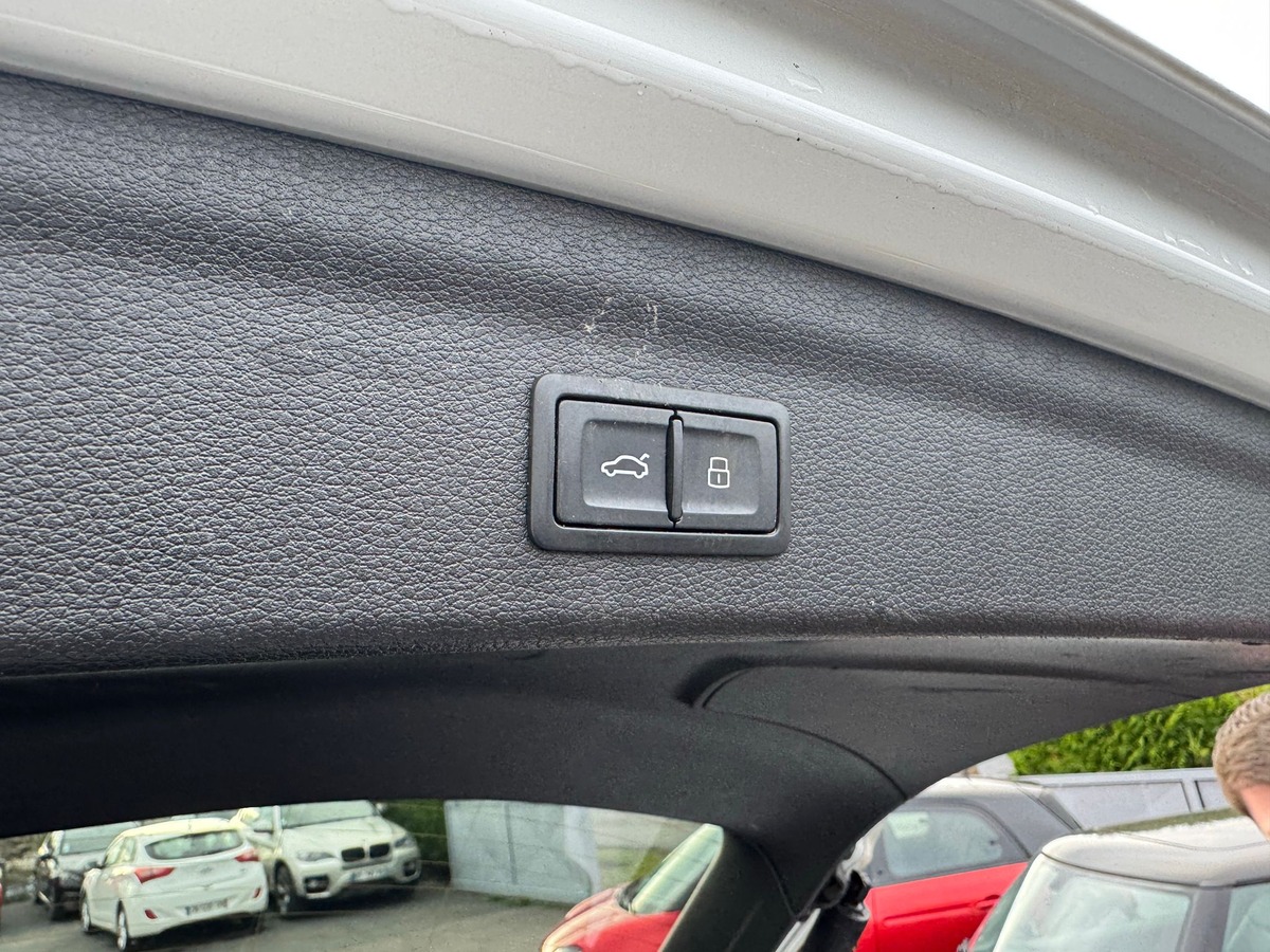 Audi Q3 II 45 TFSIE 245 S Line S Tronic BVA