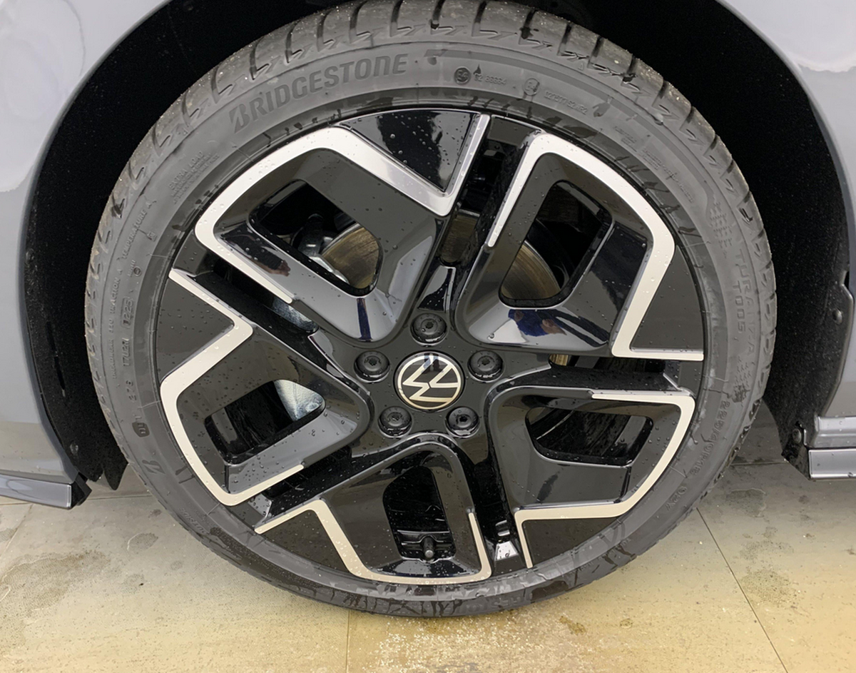 Volkswagen Golf 8 NOUVELLE 2.0 TDI 150 DSG7 R-LINE PLUSIEURS COULEURS DISPONIBLE