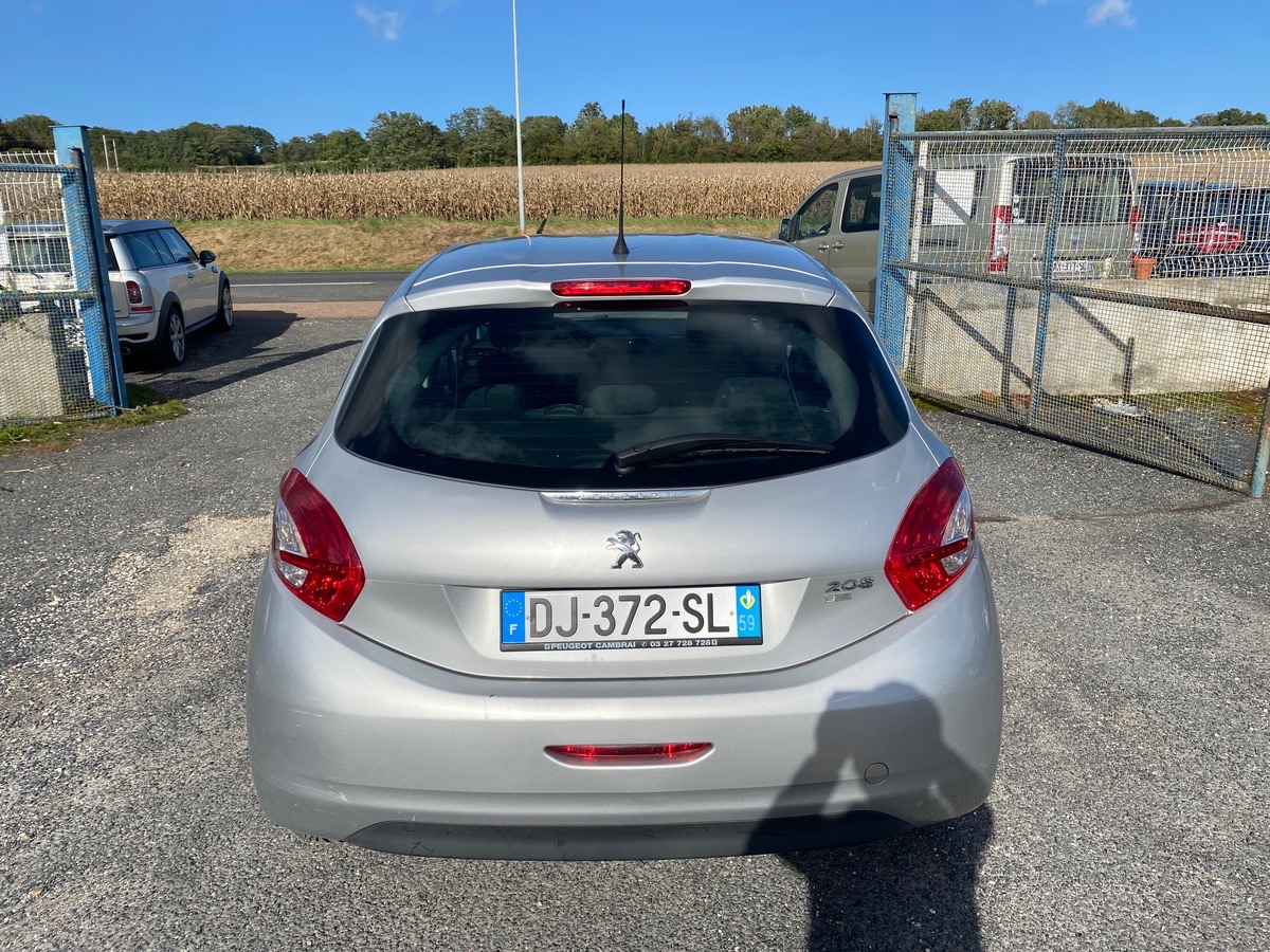 Peugeot 208 1.6 e-hdi 92cv 137015km d’origine