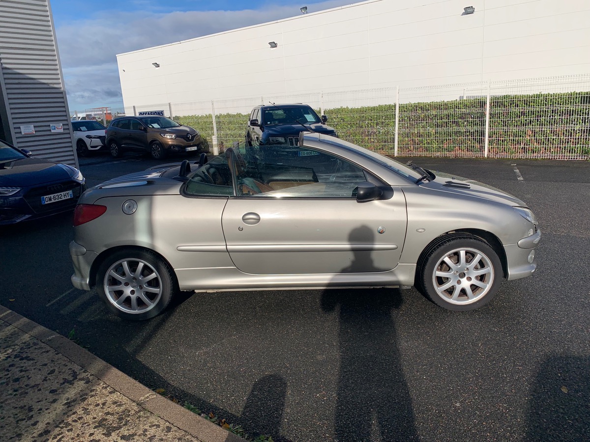 Peugeot 206 CC 136 ch | Rolland Garros | Sellerie cuir | Climatisation automatique | Jantes Alu