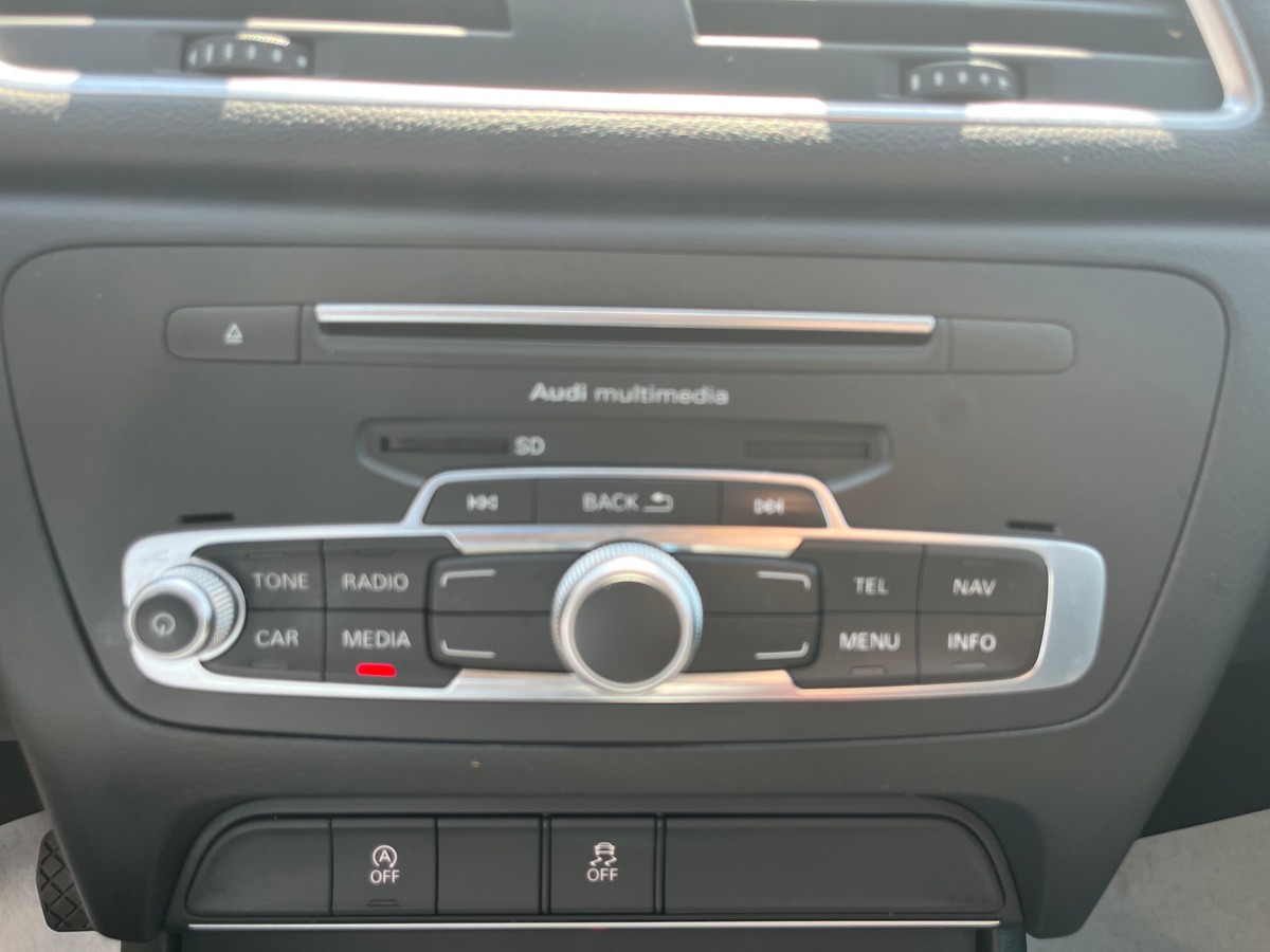 Audi Q3 phase 2 2.0 TDI 120 CH S LINE