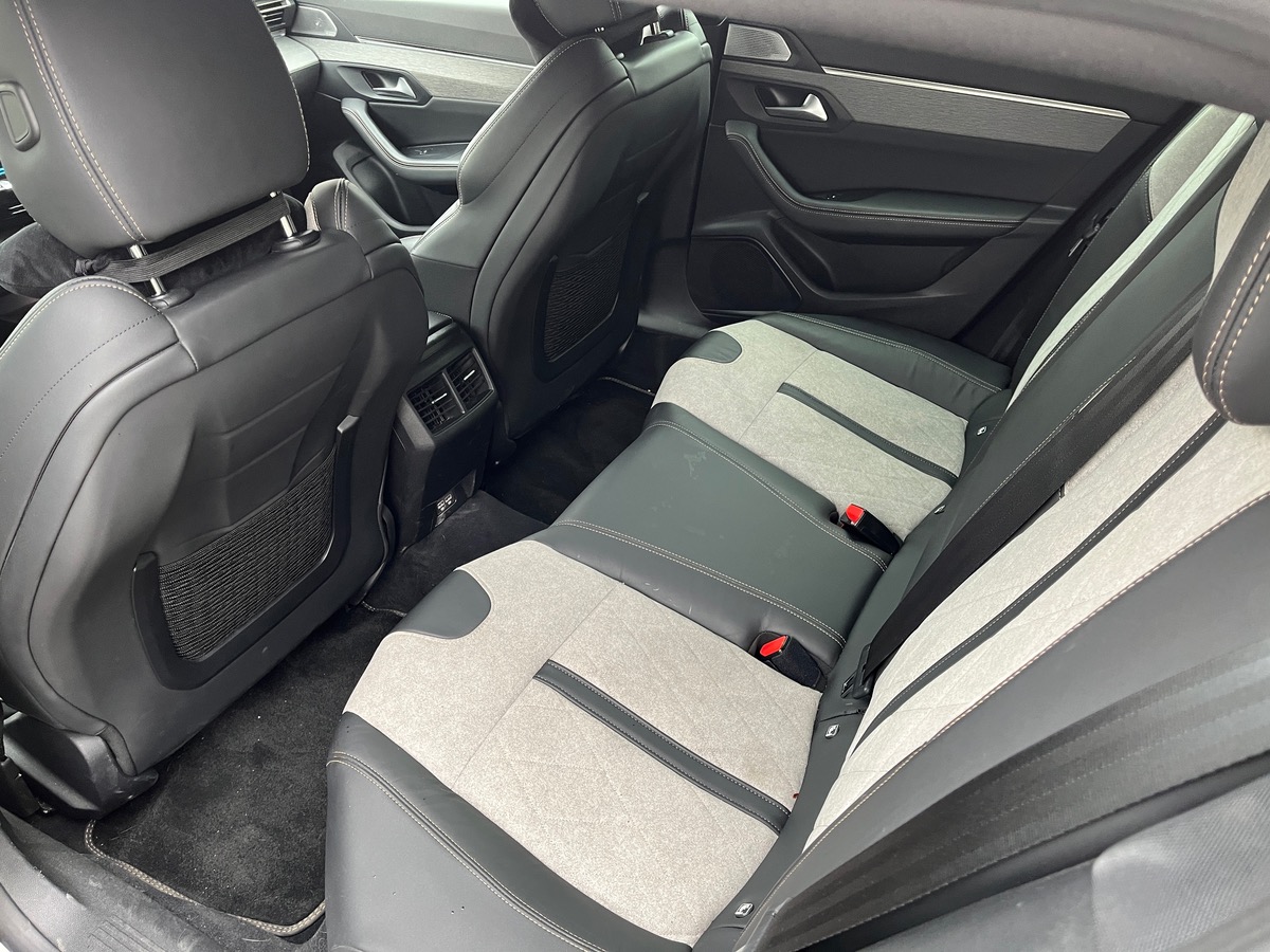 Peugeot 508 SW HYBRID 225ch GT e-EAT8, Suivi complet Peugeot, Sièges Alcantara, Audio FOCAL
