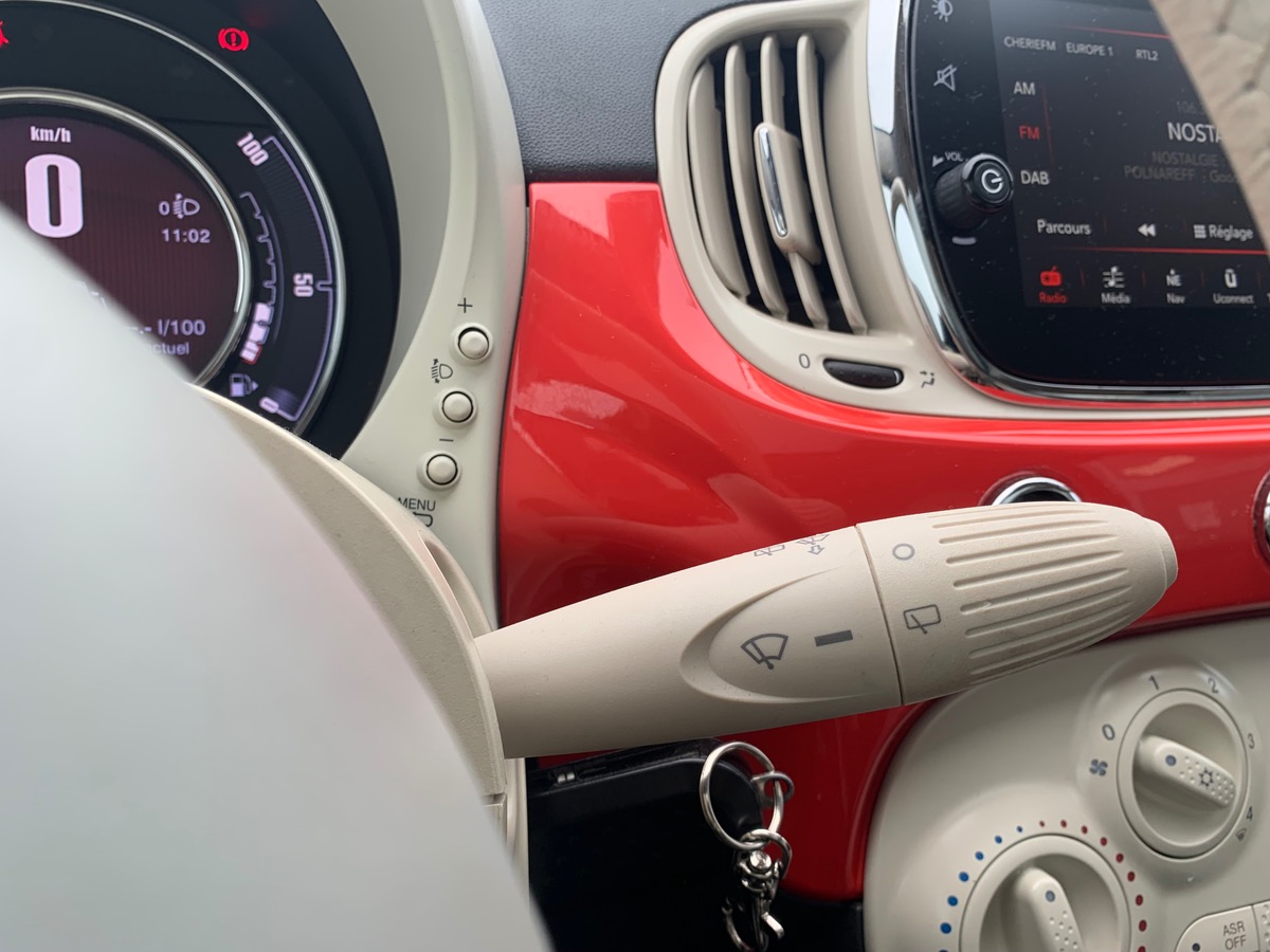 Fiat 500 85 ch | LOUNGE | Uconnect Radio 5" NAV LIVE | Radar de stationnement AR | Toit panoramique