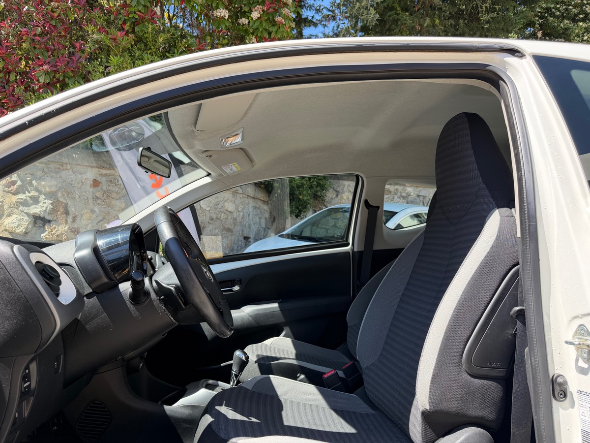 Toyota Aygo 1.0 VVTi 72 CV Boîte auto Phase 2 / KM Réel / Cim / écran / Caméra de recul
