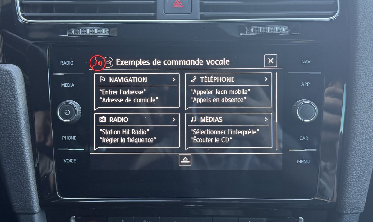 Volkswagen Golf VII - TCR / CarVertical / Echappement Akrapovic / Apple Carplay / Caméra
