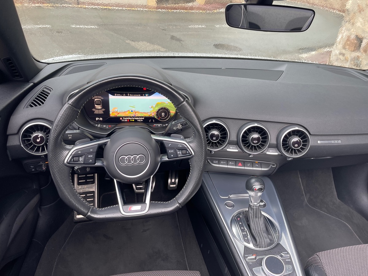 Audi TT Roadster 2.0 TFSI 230 CV / 1er Main / KM Réel / Jantes RS / S Line