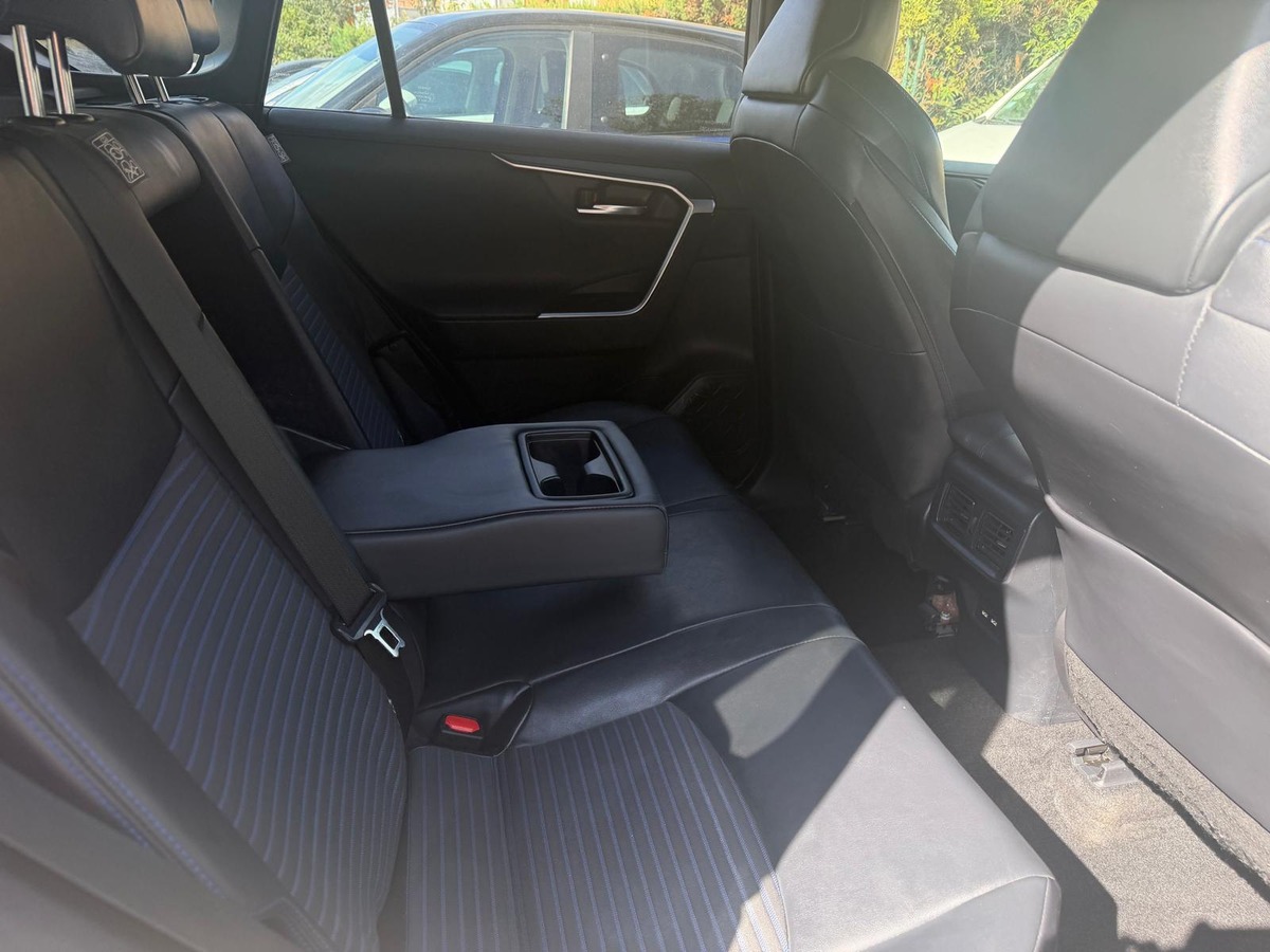 Toyota RAV4 2.5 222h