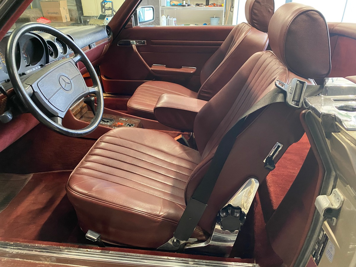 Mercedes-Benz Classe SL 560 v8 cabriolet w 107