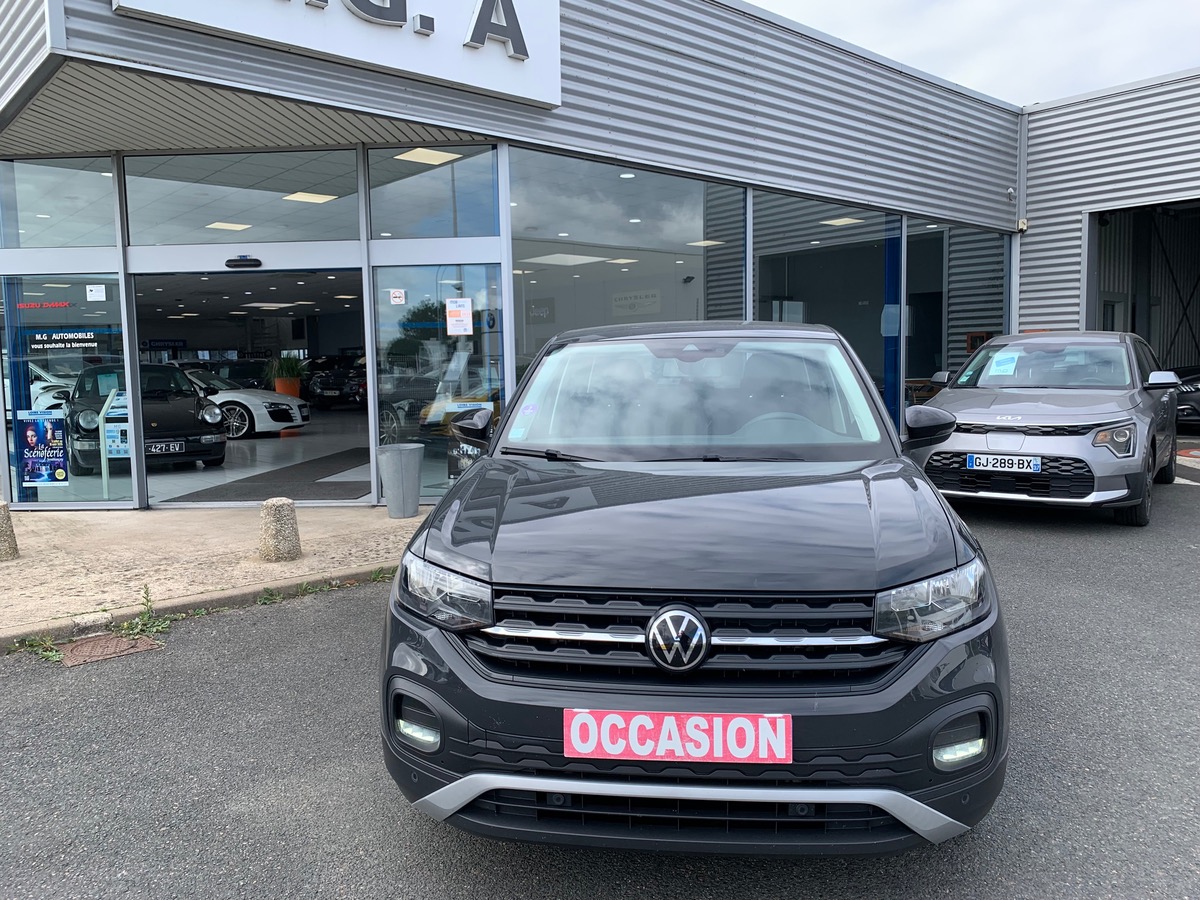 Volkswagen T-Cross 95 ch | Base | Attelage | Pack Stationnement arriére avant | Climatisation
