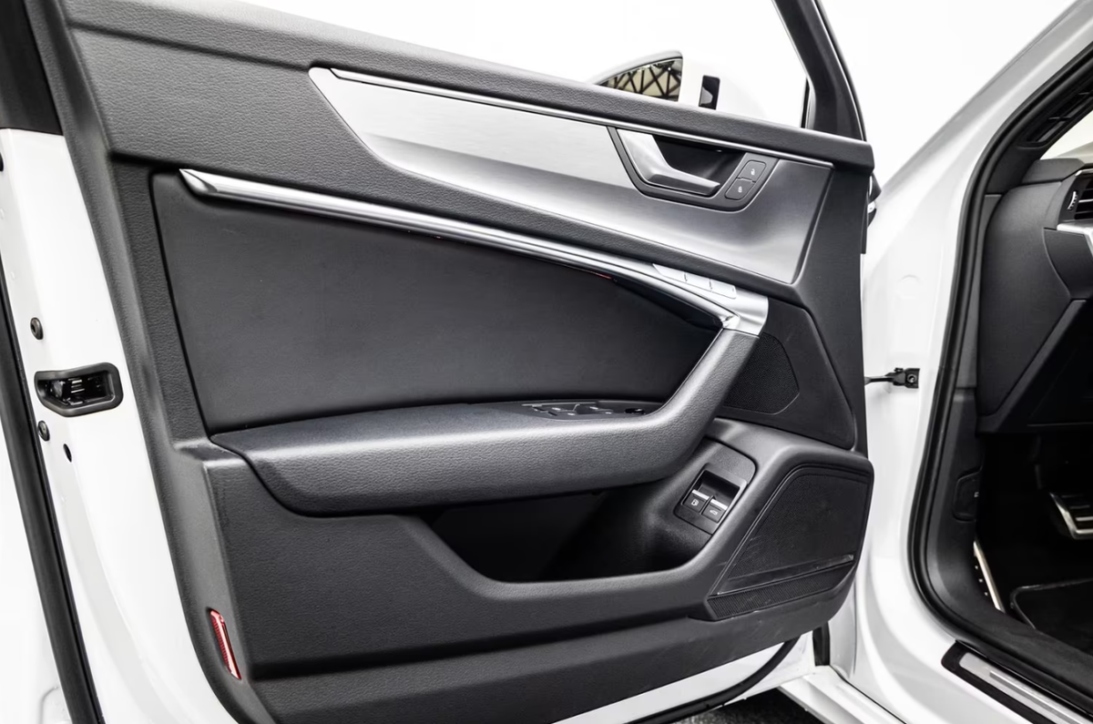 Audi A6 Avant 55 TFSI e 367ch Compétition quattro S tronic 7/VO allemand/Bang&Olufsen/Toit ouvrant