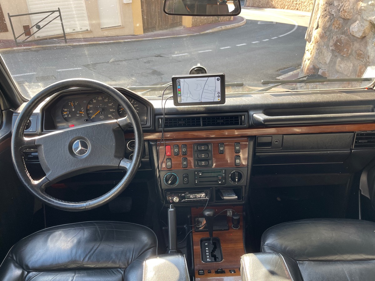 Mercedes-Benz Classe G 300 GD 113 CV /  Boite Automatique / Toit Ouvrant / Clim/ Jantes Noir