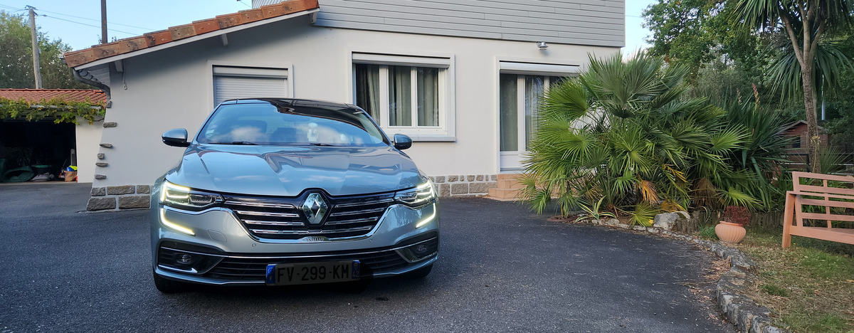 RENAULT Talisman 160 ch | Initiale Paris