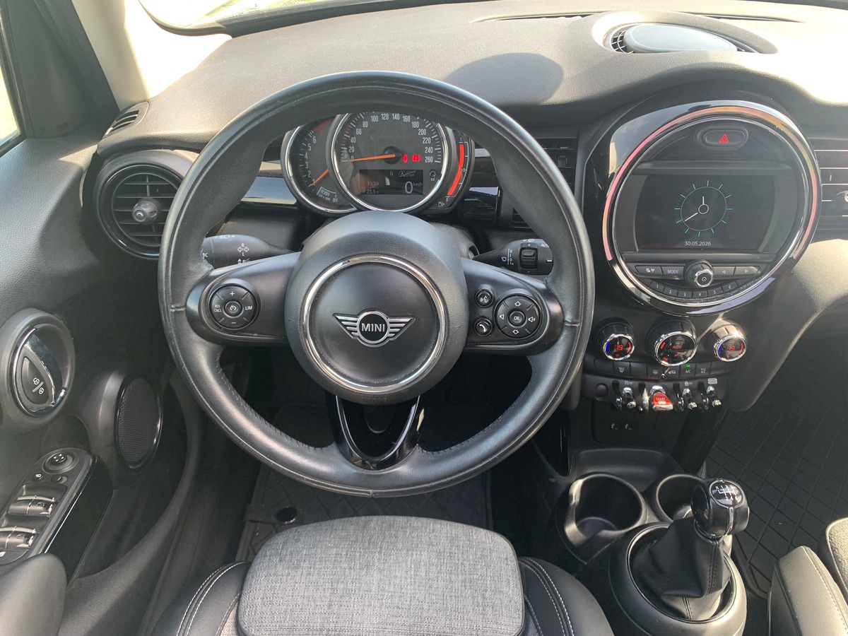 Mini Mini 5 Portes 136 ch | EDITION GREENWICH | Mode Sport | Toit panoramique ouvrant | Caméra de recul