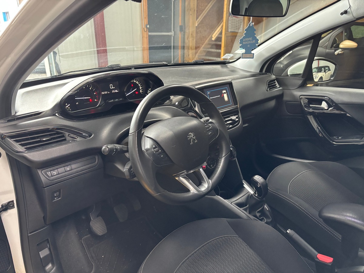 Peugeot 208 1.5 BLUEHDI 100 S&S ACTIVE 5P