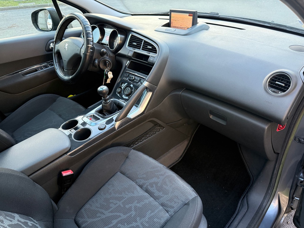 Peugeot 3008 1.6 HDI 112 CV 1er mains 4XCBL