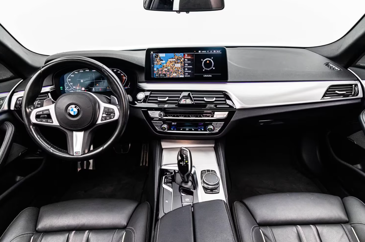 Bmw Série 5 M550iA xDrive 530ch M Performance/Harman-Kardon/Toit ouvrant/Laser/Innovation