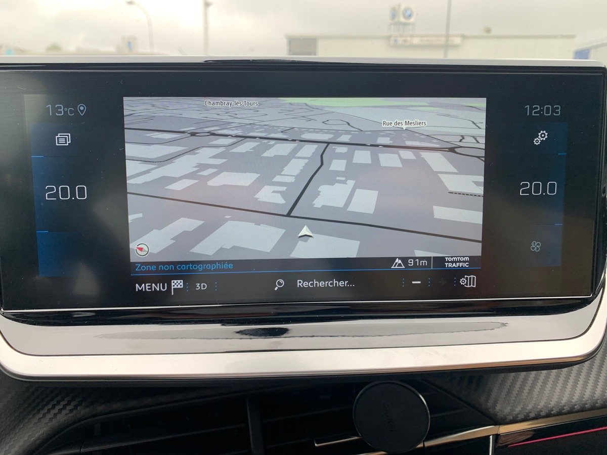 Peugeot 208 130 | GT | Toit panoramique | Caméra recul | Avertisseur angles morts | Apple car play