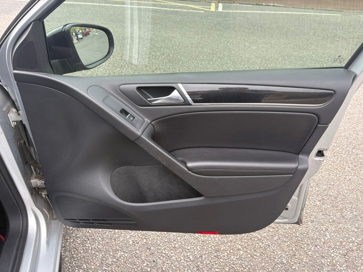 Volkswagen Golf GTI 6 phase 1 - 210 cv - DSG 7