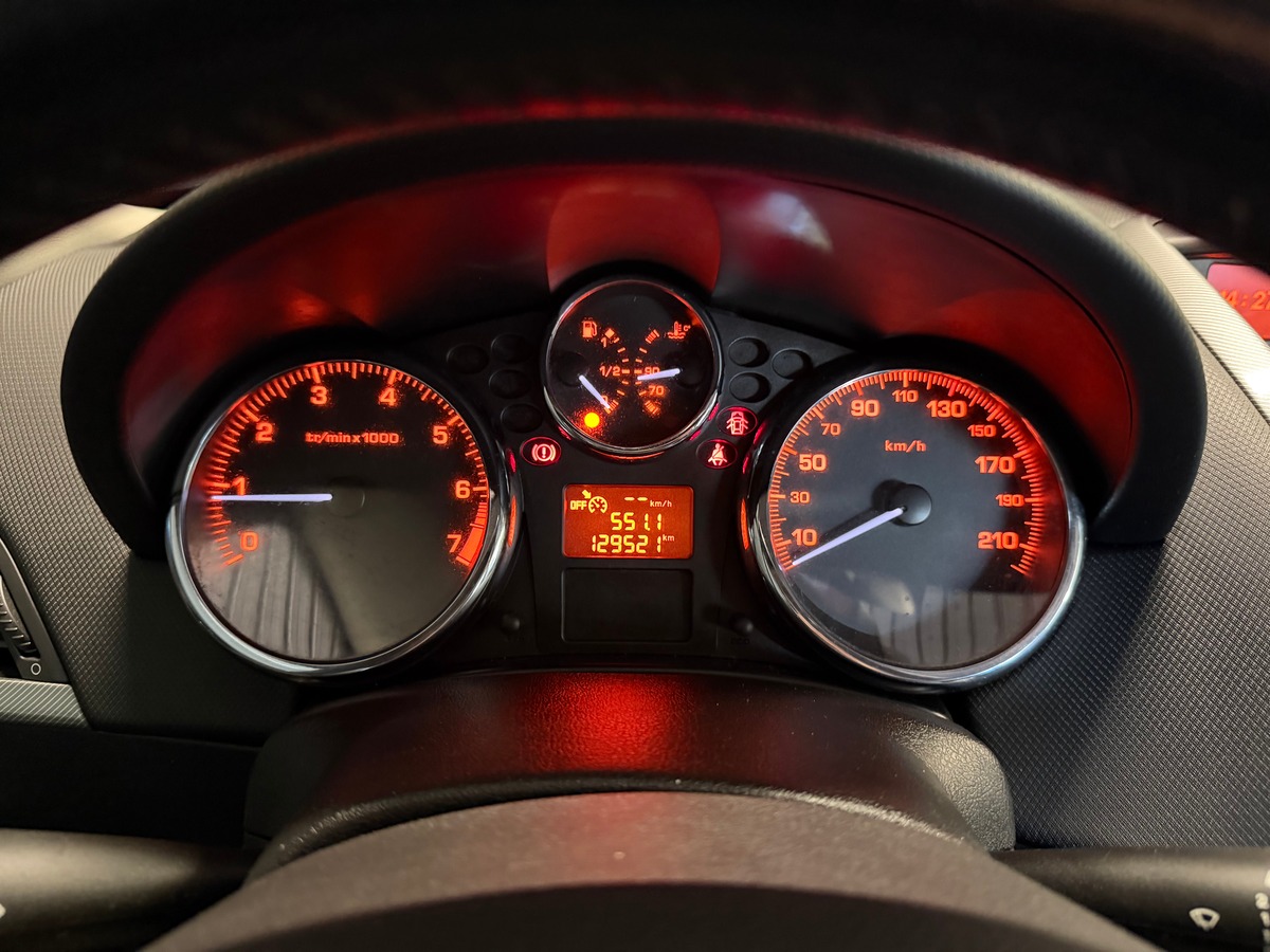 Peugeot 207 1.6 VTI 120CH Premium Pack / 5 portes / Clim auto