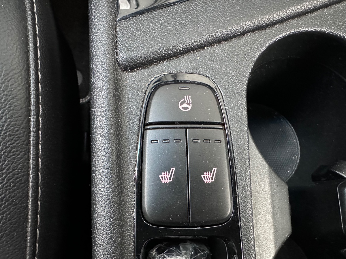 Kia Niro 1.6 GDI HYBRIDE 141 PREMIUM DCT6  Entretien complet KIA / Garantie KIA jusqu'en Juin 2026