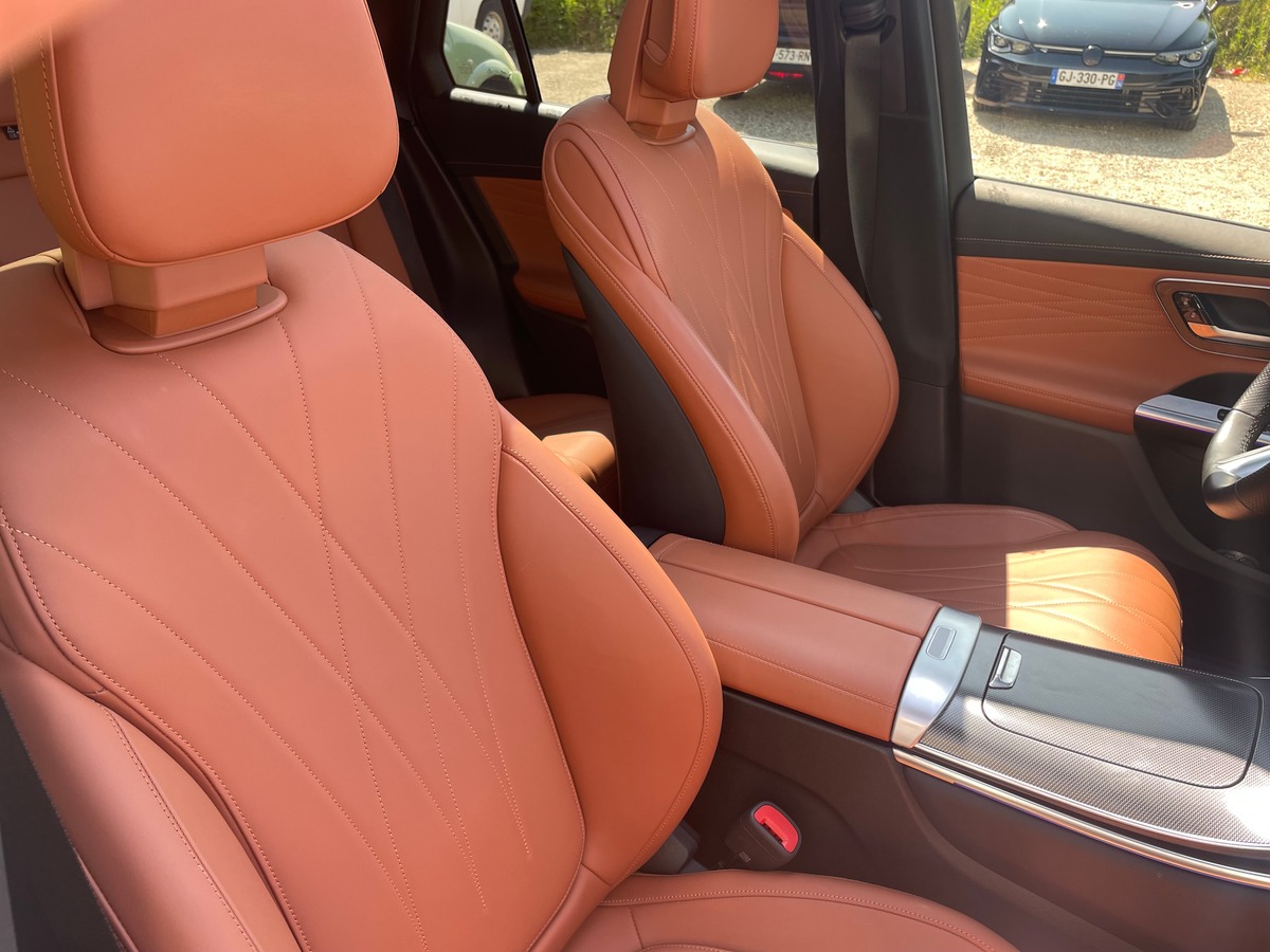 Mercedes-Benz Classe GLC 220D 2.0 197CV TVA RECUPERABLE-CARPLAY-TOIT OUVRANT-SIEGE CHAUFFANT-AMG LINE
