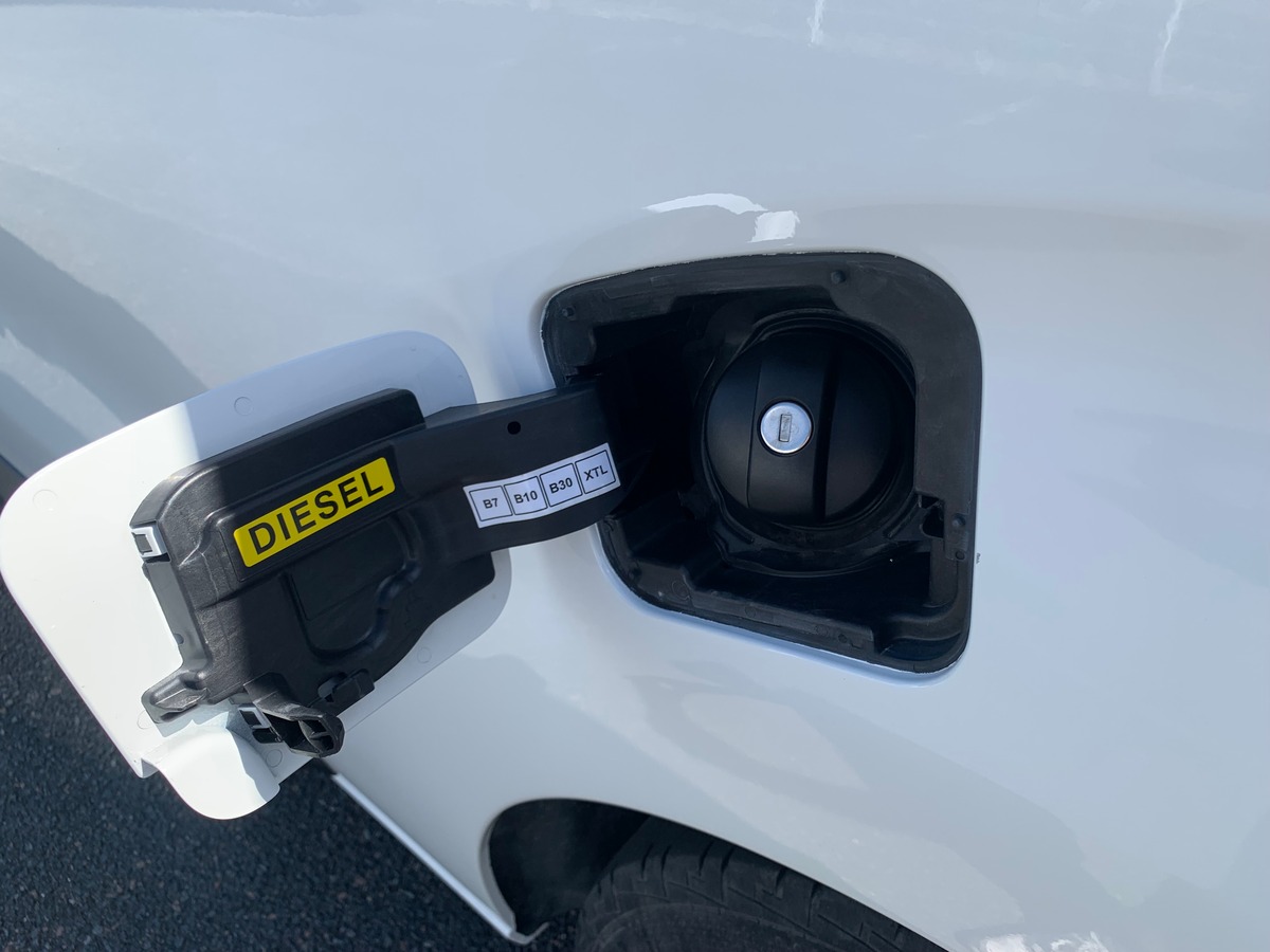Toyota ProAce 120 chevaux | 3 Places | Medium | Apple car play | GPS | Régulateur de vitesse | Radar