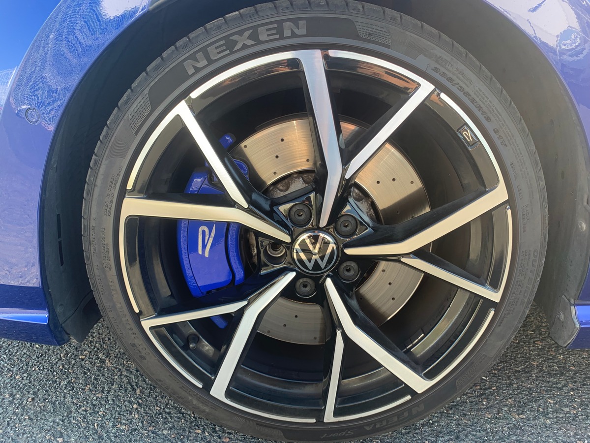 Volkswagen GOLF 8 320 chevaux | R | Toit ouvrant | Caméra de recul | Apple car play | GPS | Attelage